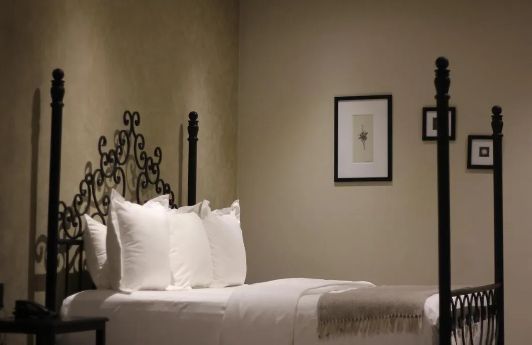 Hotel Bouquet (Adults Only)-1